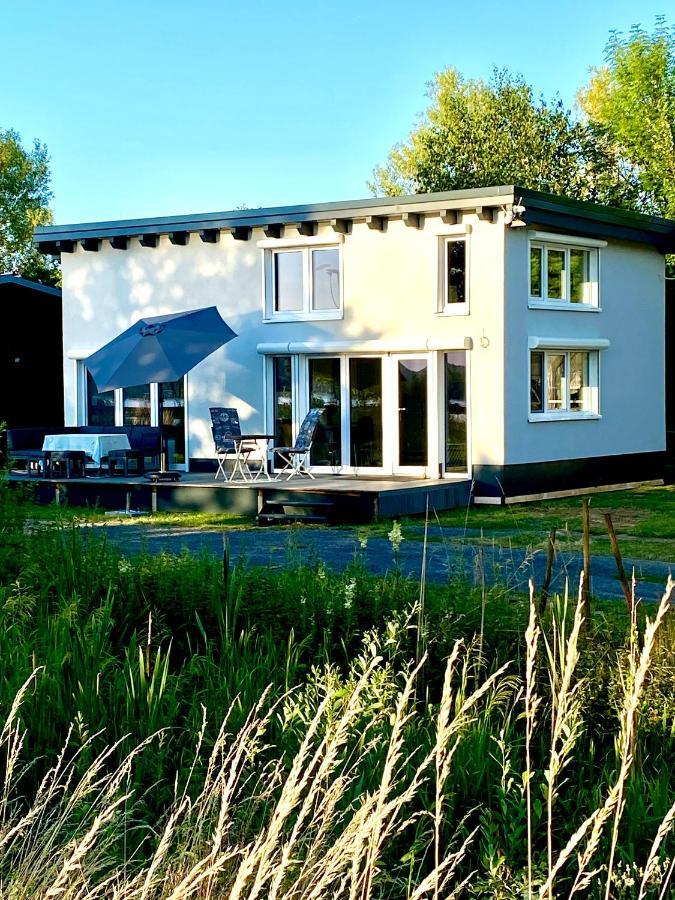 House Of Happiness Mit Seeblick Hungen Eksteriør bilde
