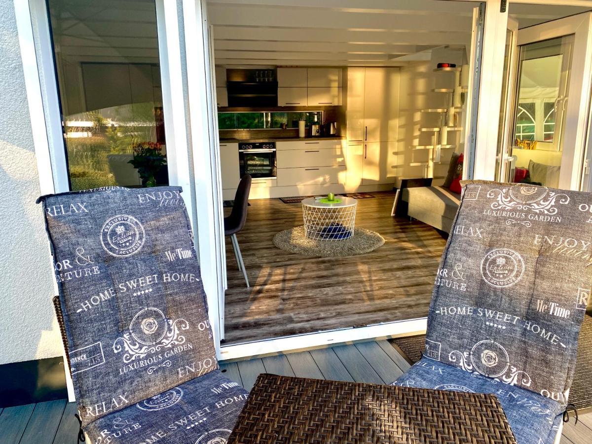 House Of Happiness Mit Seeblick Hungen Eksteriør bilde